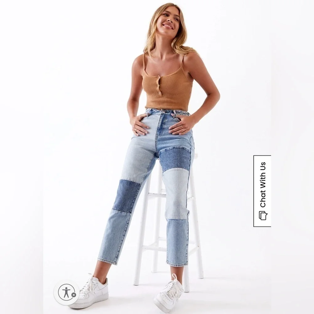 PacSun Patch On Blue Mom Jeans 💕